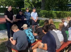 В летнем загородном лагере имени Лени Голикова провели профилактические беседы